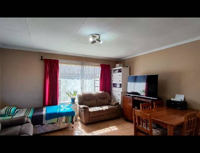 1 BEDROOM APARTMENT FOR SALE IN RAVENSWOOD